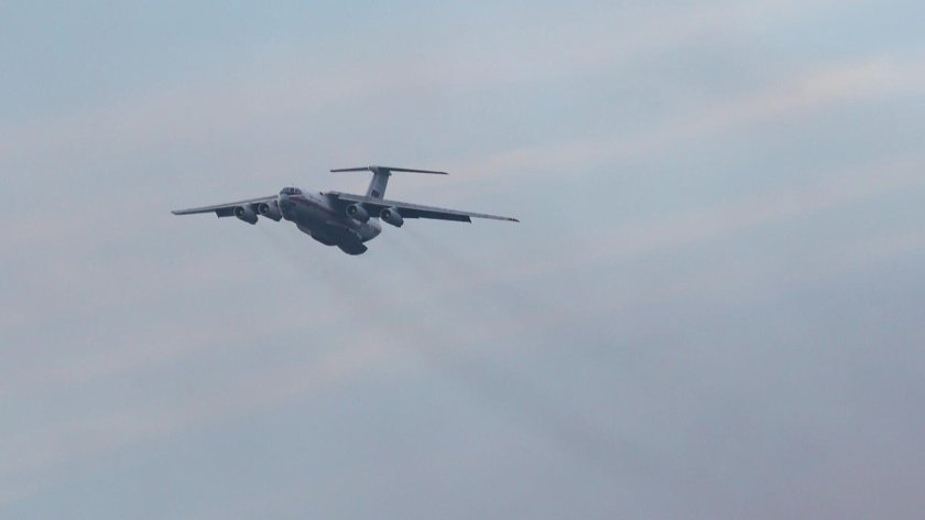 Самолет ил-76 мчс россии