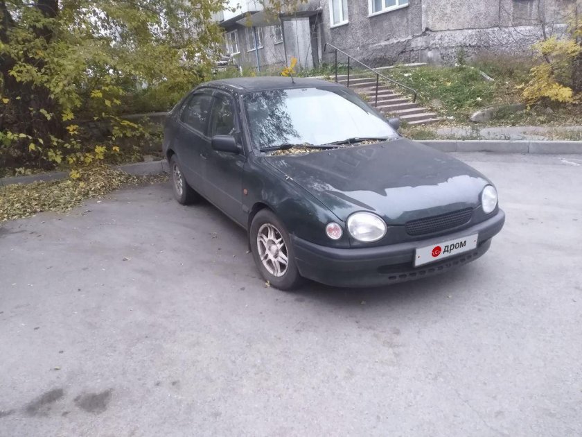 Тойота Королла 1999 хэтчбек