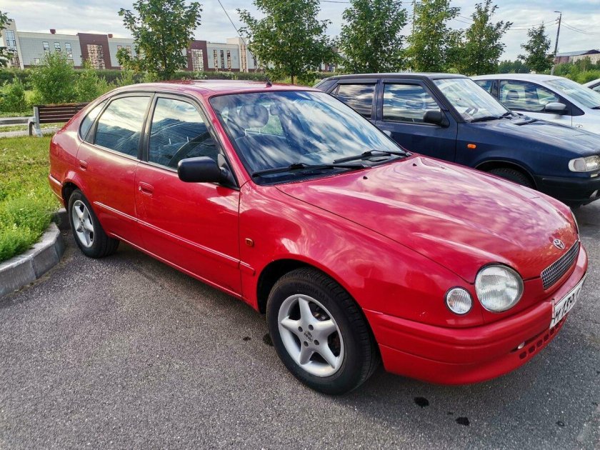 Toyota Corolla VIII (e110)