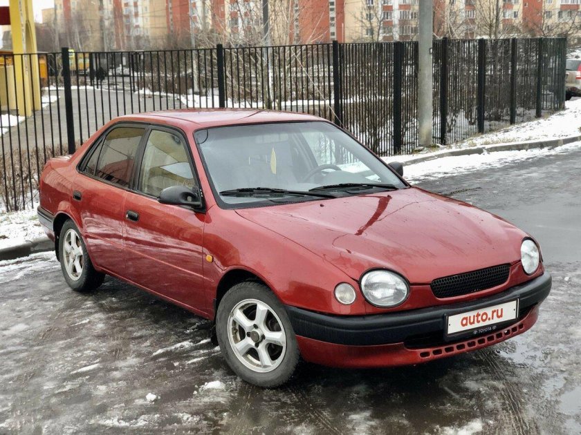 Тойота Королла 1999 хэтчбек