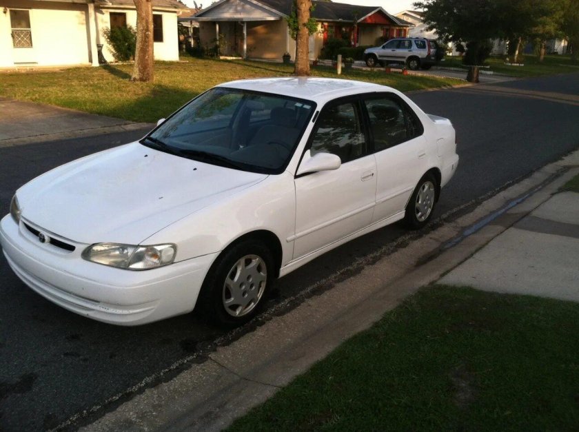 Тойота Королла 1999г