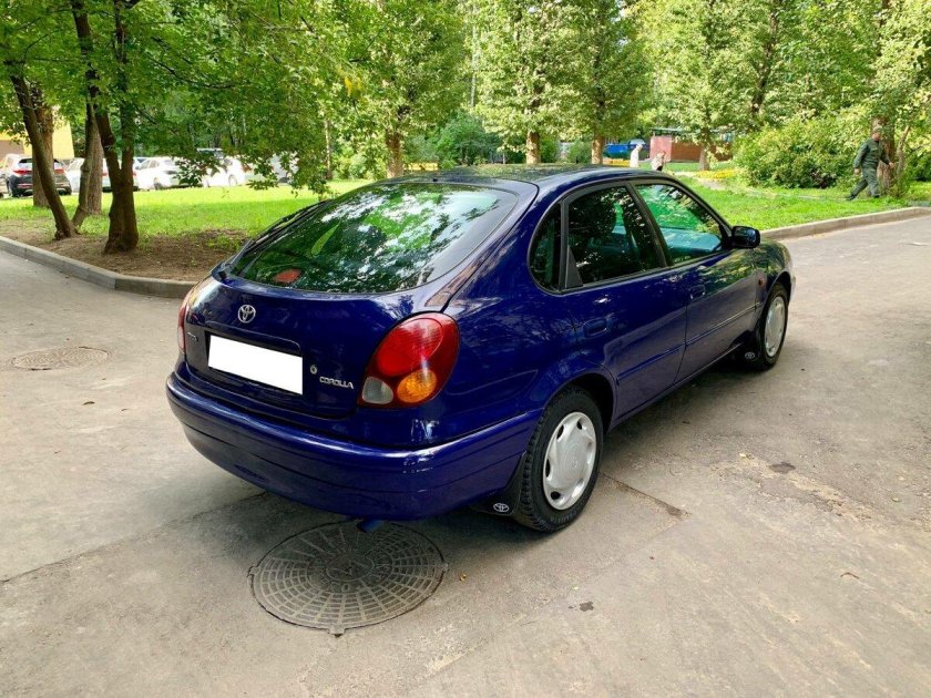 Тойота Corolla 1999