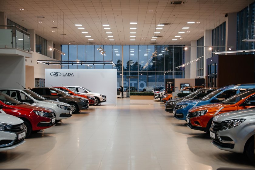 Автосалон июль