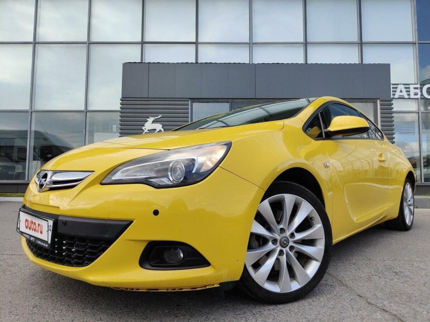 Опель астра gtc 2013
