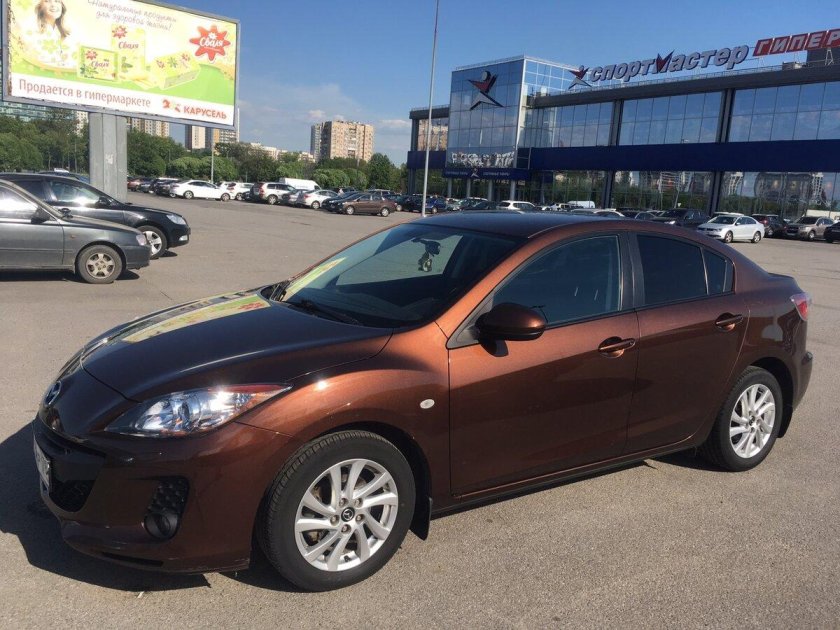 Мазда 3 2011 коричневая