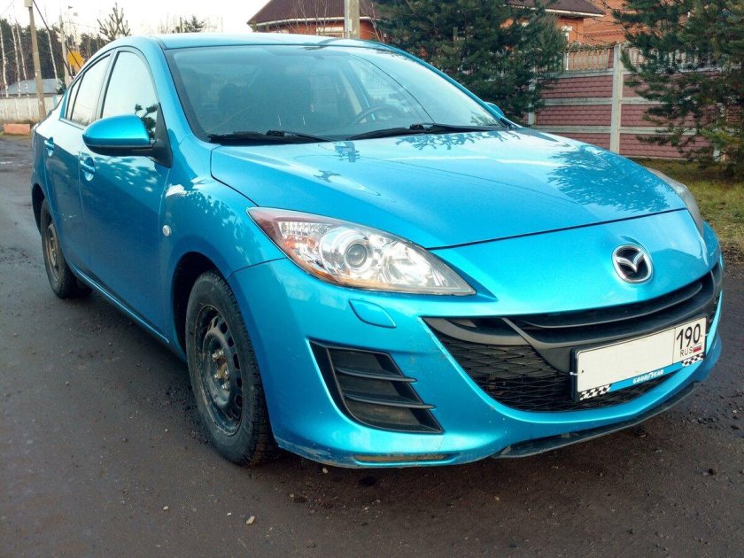 Mazda 3 BL голубая