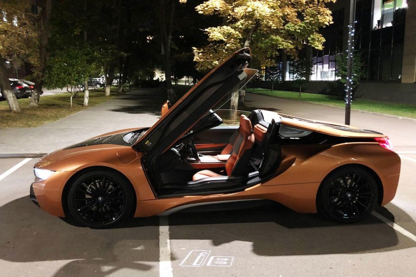 BMW i8 двери