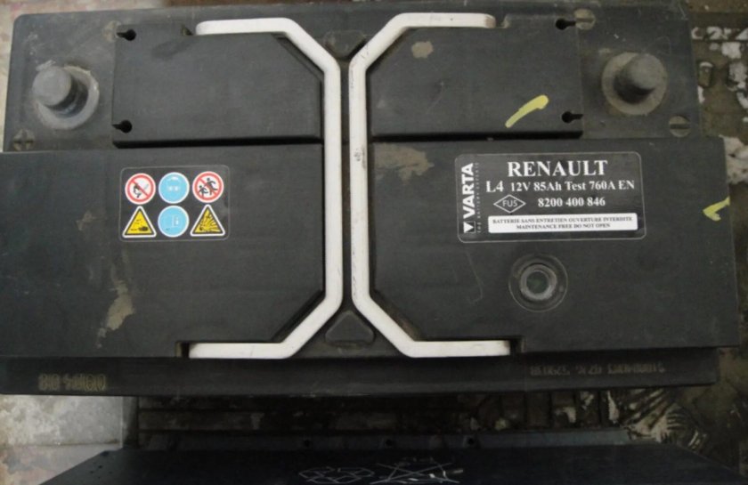 Аккумулятор Рено трафик 2.0