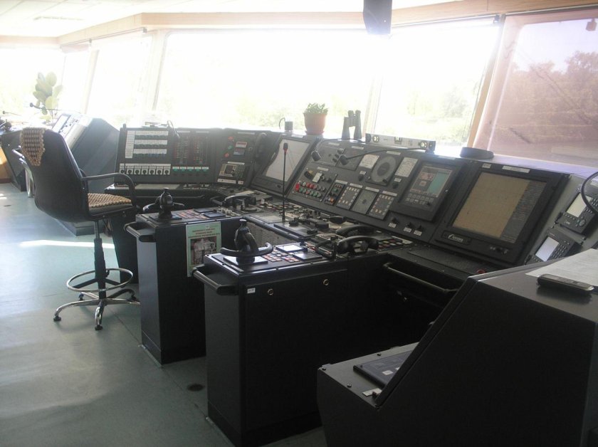 RSD 32 M рулевая рубка