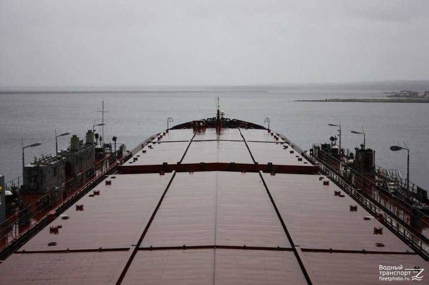 Палуба танкера