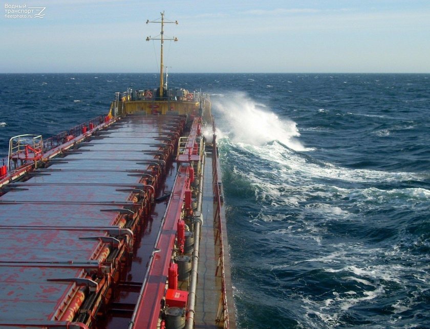 Палуба балкера