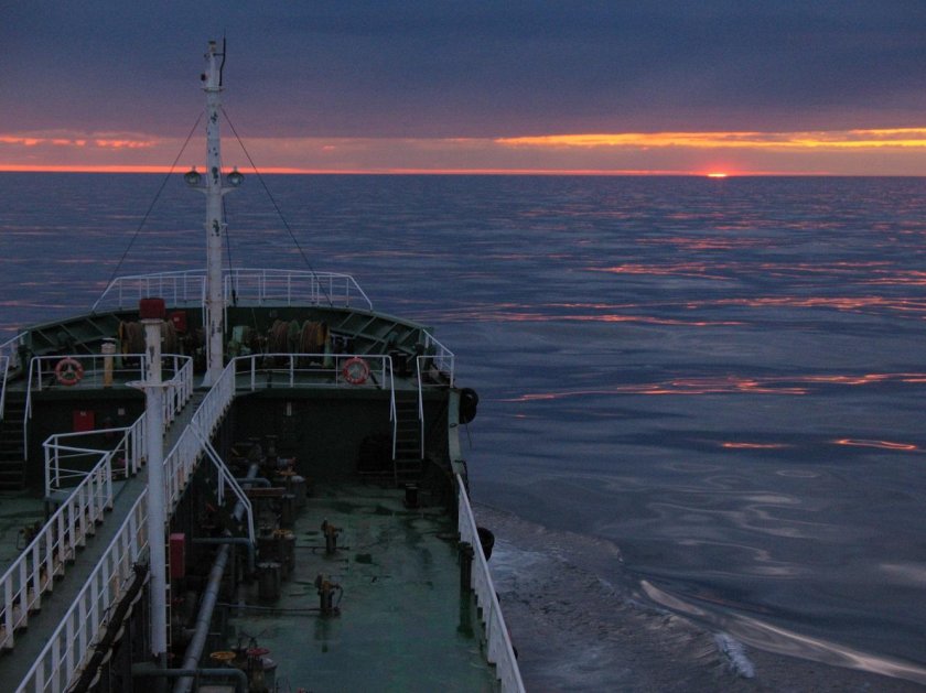 Море вид с капитанского мостика