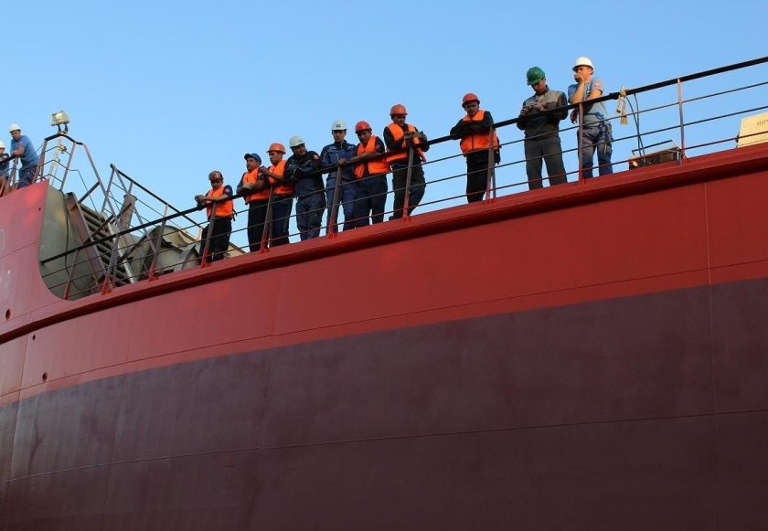 Танкер Яков Гунин