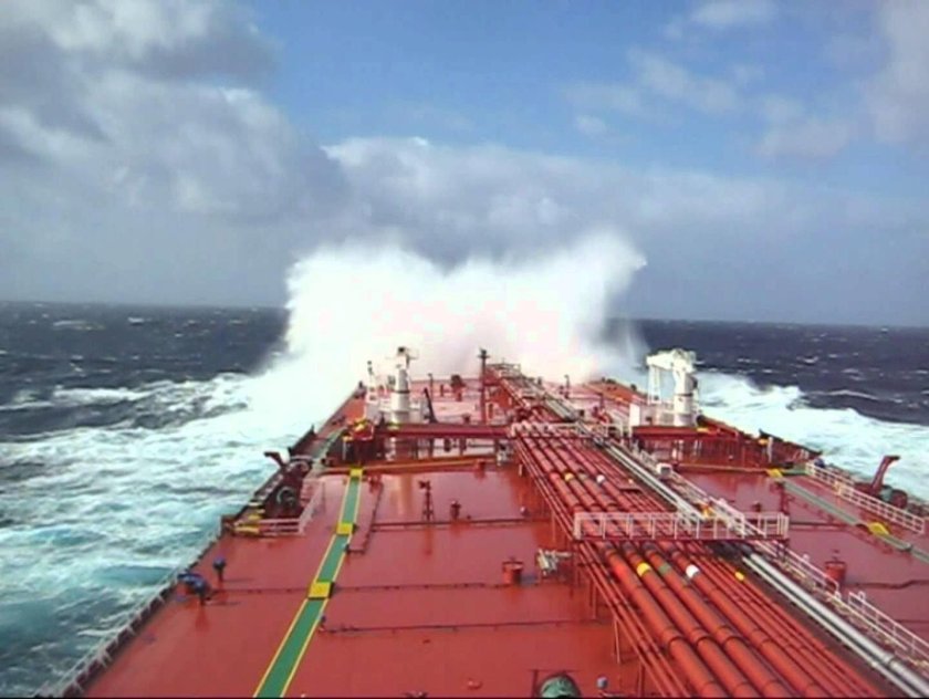 Суэцмакс танкер