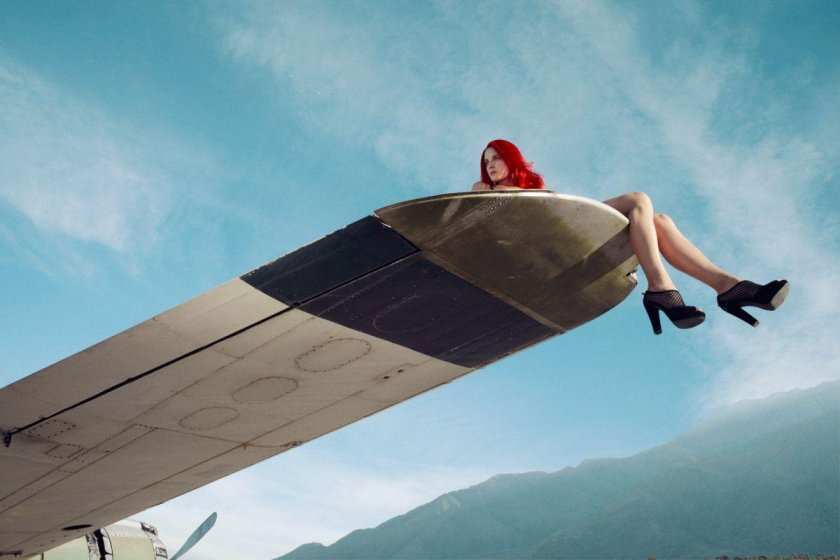 Самолет девушка