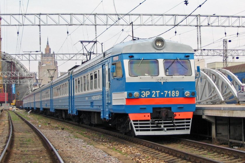 Эр 2 т электропоезд