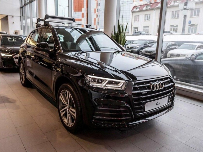 Черный Ауди q5 2018