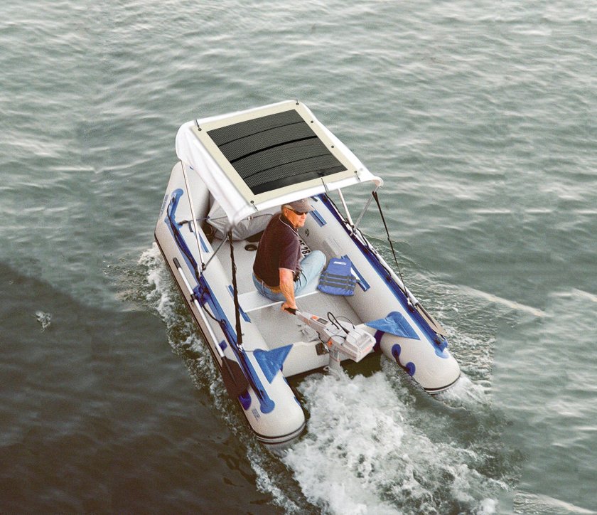 Лодка на солнечных батареях