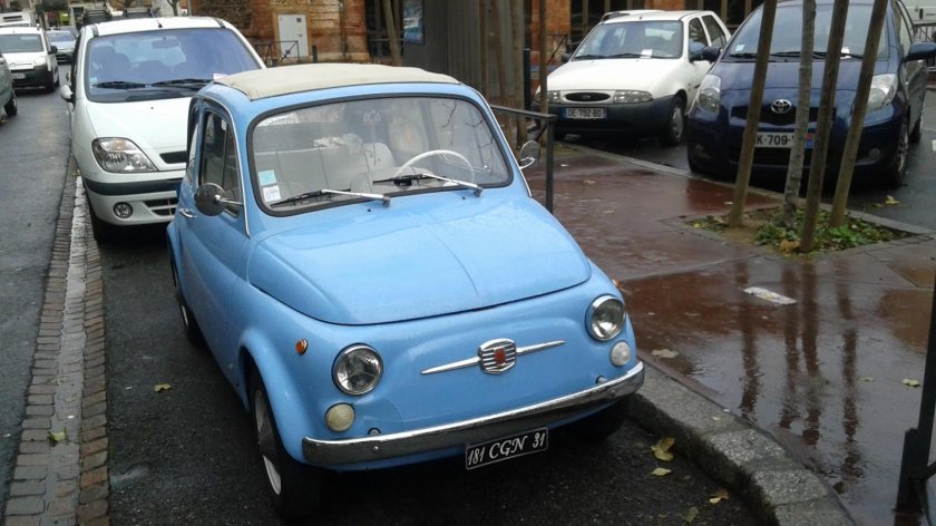 Маленькая французская машинка