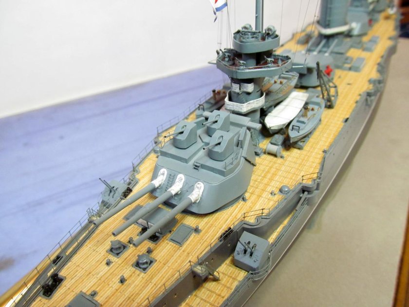 Линкор Марат модель