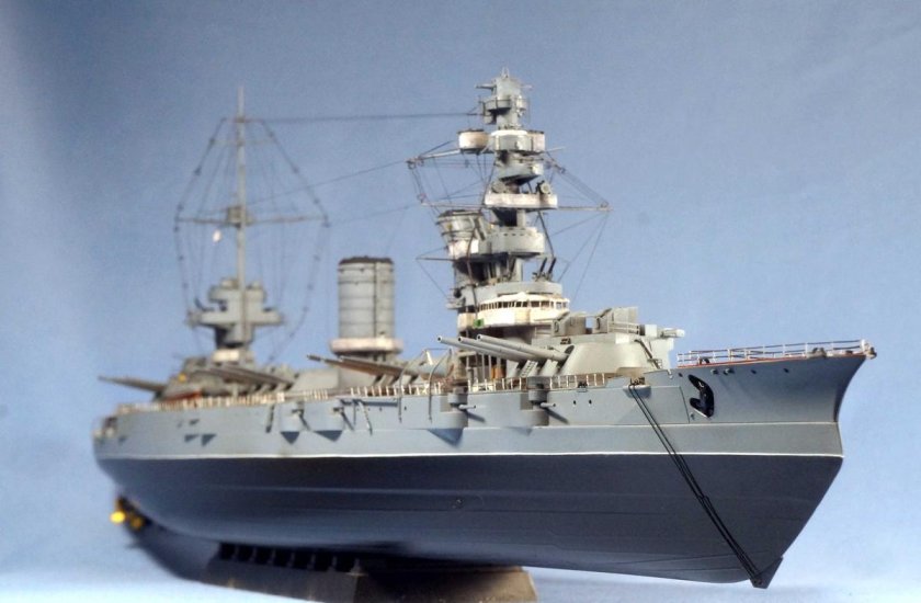 Линкор марат модель