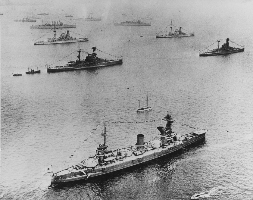 Линкор Марат на Спитхэдском рейде