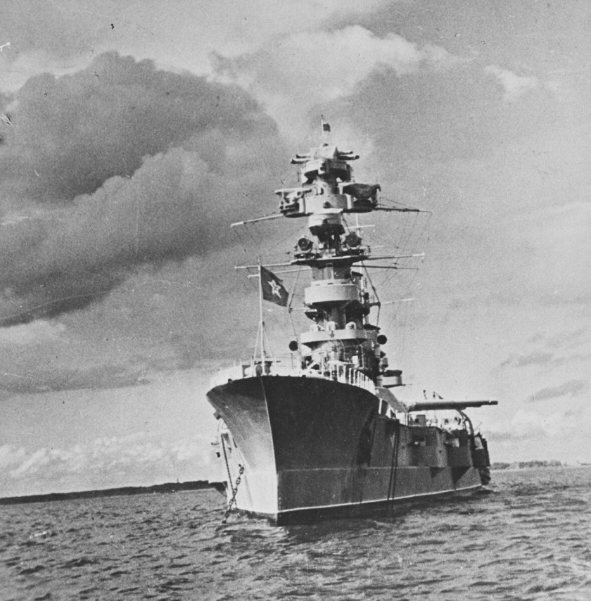 Линкор Балтийского флота «Марат»