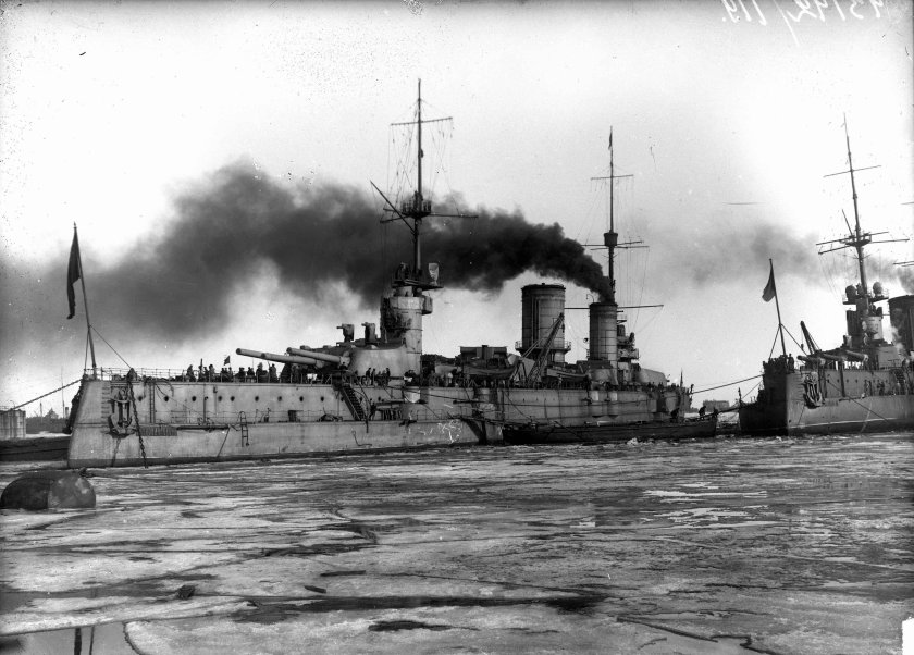 Линейный корабль "Марат" ("Петропавловск")