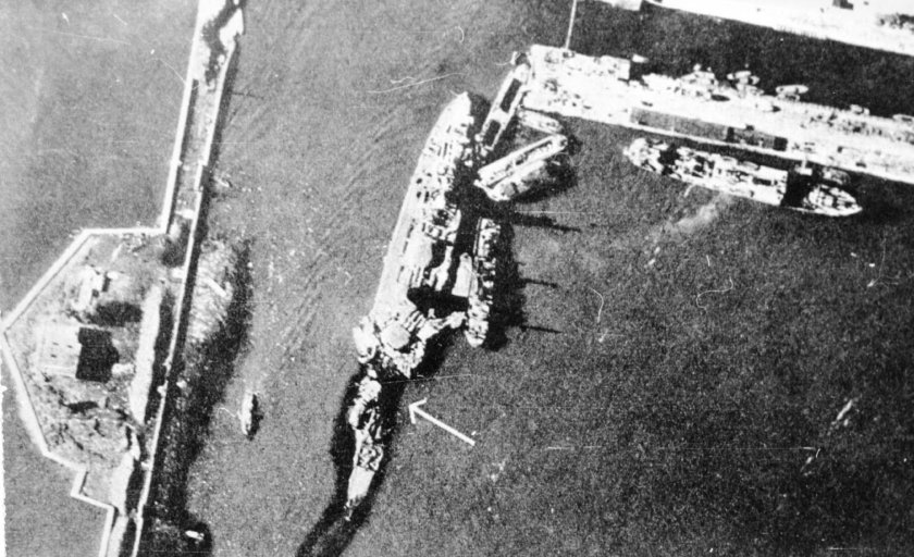 Линкор Марат в Кронштадте