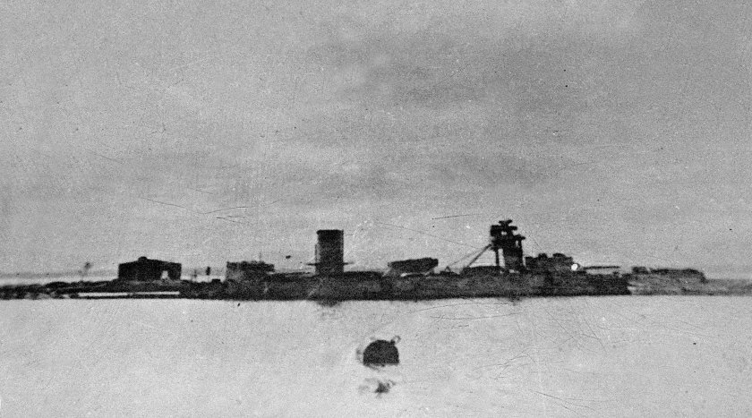 Линкор Марат в Кронштадте