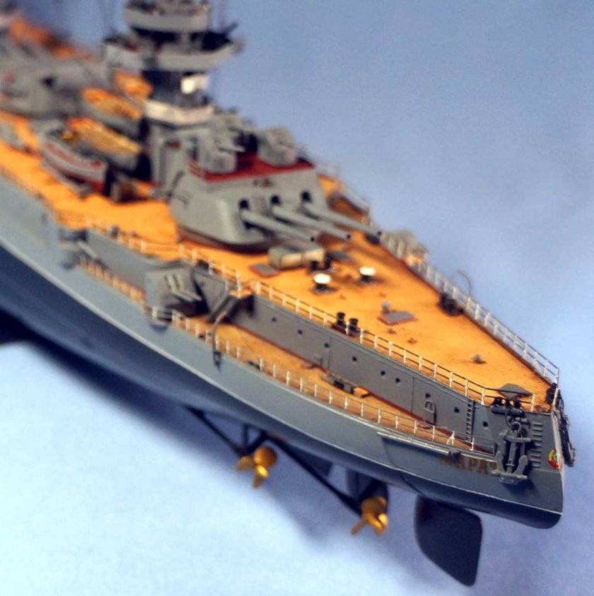 Советский линкор Марат звезда 1/350
