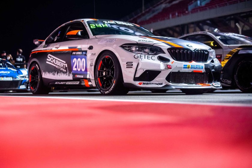 Bmw m 2 cs racing