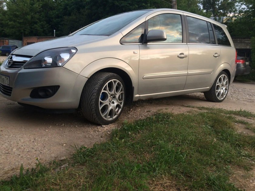Opel zafira 2006
