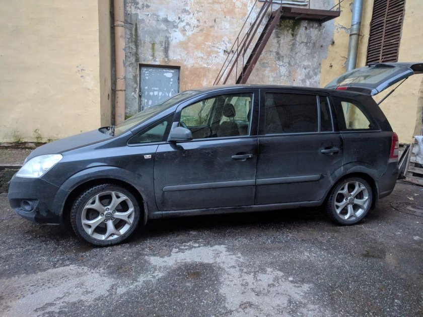 Opel zafira 2006