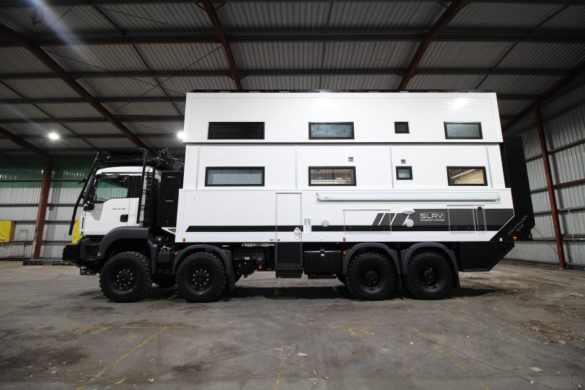 Автодом Mercedes 8x8 Expedition