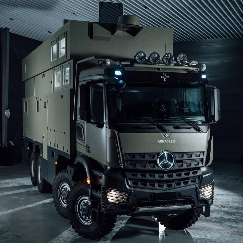 Mercedes-Benz Arocs 8x8