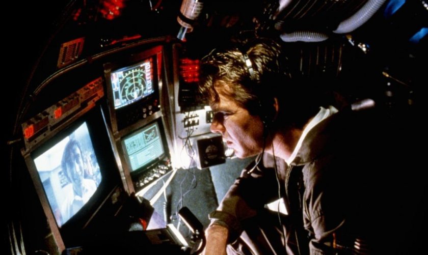 Деннис Куэйд внутреннее пространство