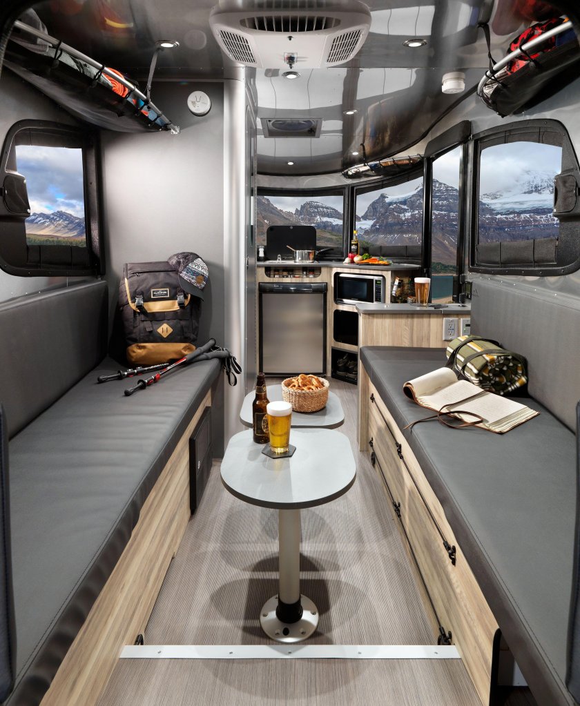 Кемпер Airstream