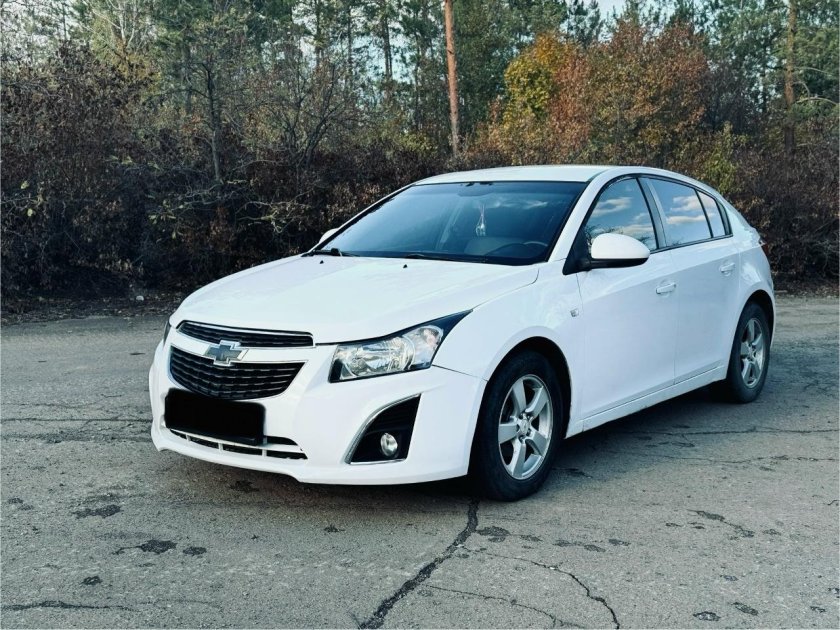 Chevrolet cruze 2014 хэтчбек