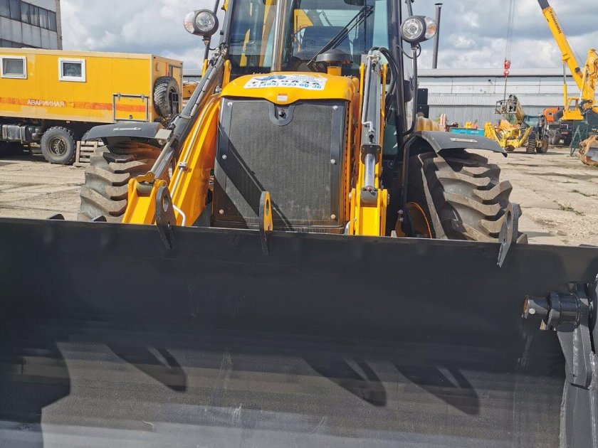 Экскаватор Elaz BL 880