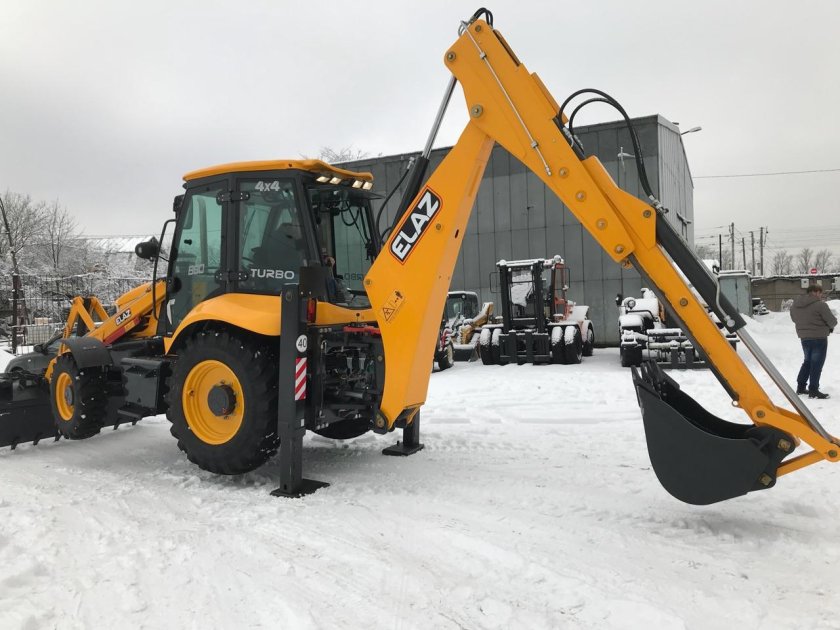 Экскаватор-погрузчик Elaz-BL 880