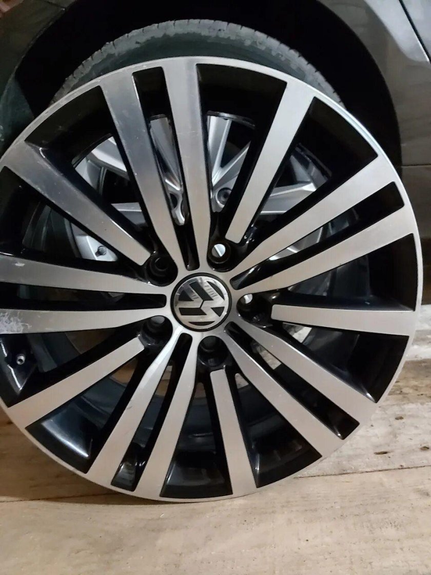 Литые диски на Фольксваген Пассат б7