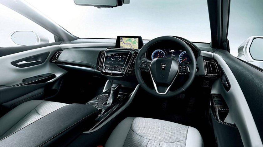 Toyota Crown 2018