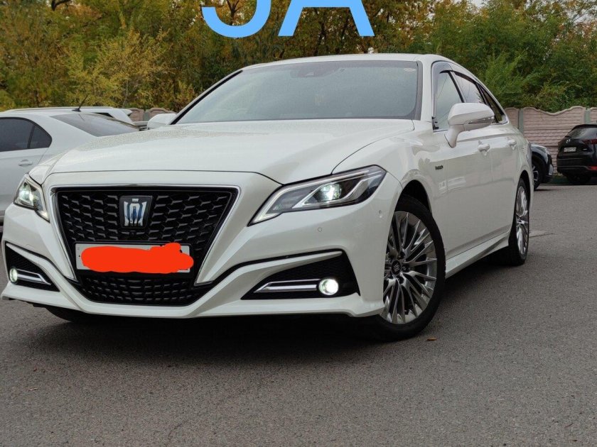 Тойота краун 2019