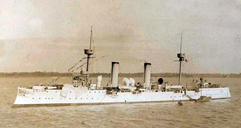Жемчуг бронепалубный крейсер