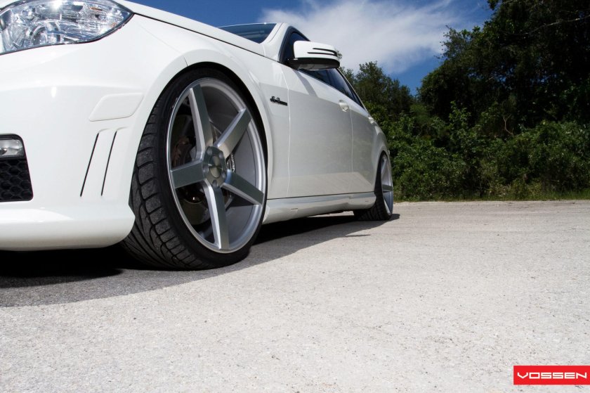 W211 Vossen cv3