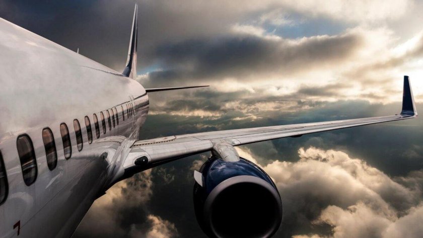 Обледеневший самолет