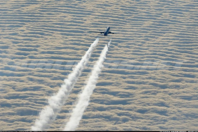 Ту-154 инверсионный след