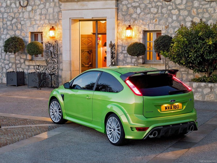 Ford Focus 2 St зеленый