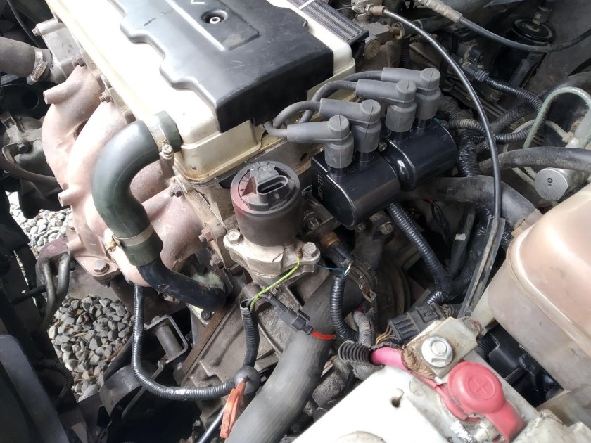 Что за причина троит Дэу Леганза 2 1999 года